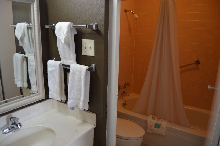 Room 17 of 130