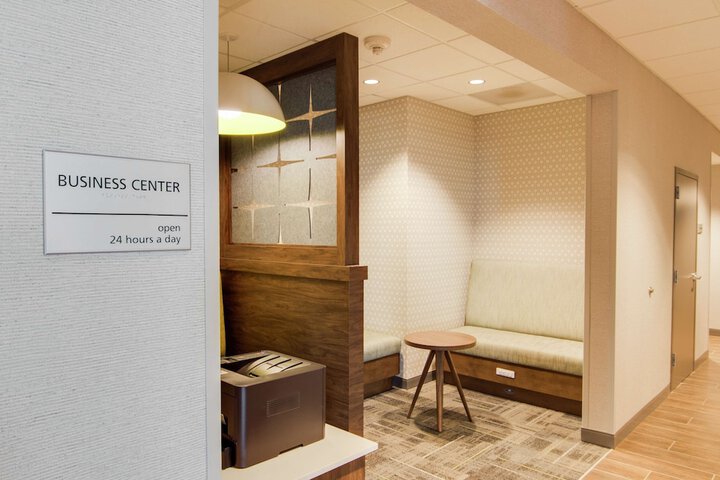 Business Center 53 of 53