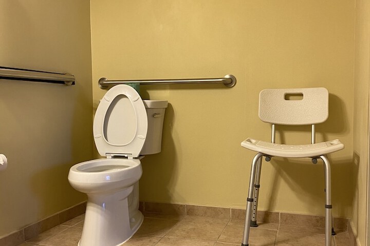 Room 11 of 20