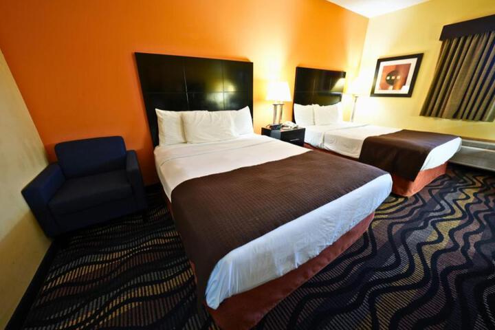 Rock Island Inn & Suites Streator IL