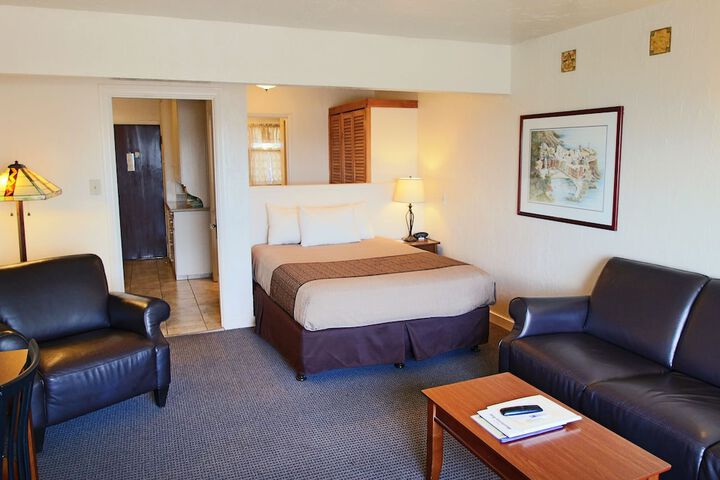 Room 33 of 117