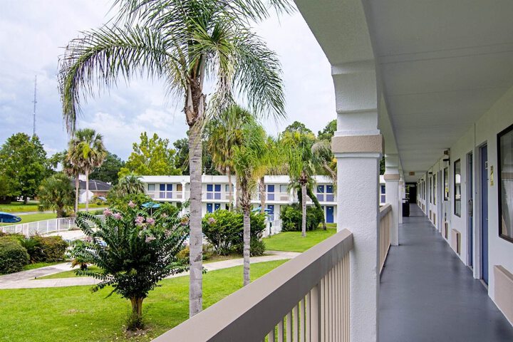 Motel 6 Starke FL