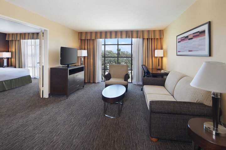 Room 27 of 42