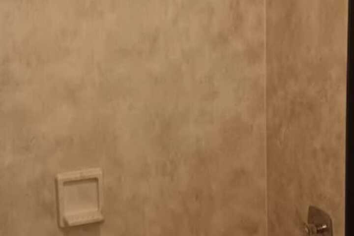 Room 23 of 46