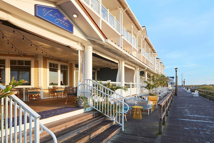 Hotel 2 of 66