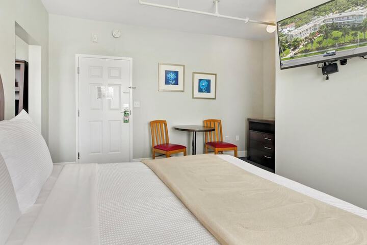 Room 104 of 149