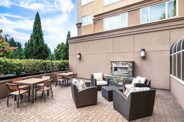 Eastgate Hotel BW Signature Collection