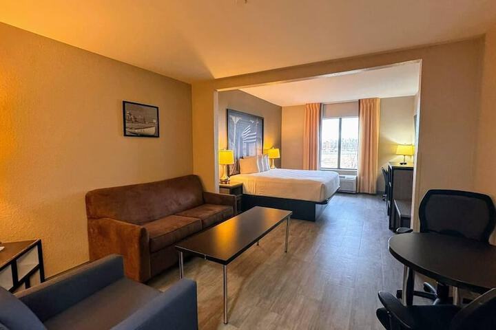Super 8 by Wyndham Pennsville / Wilmington