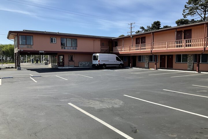 Front Street Inn