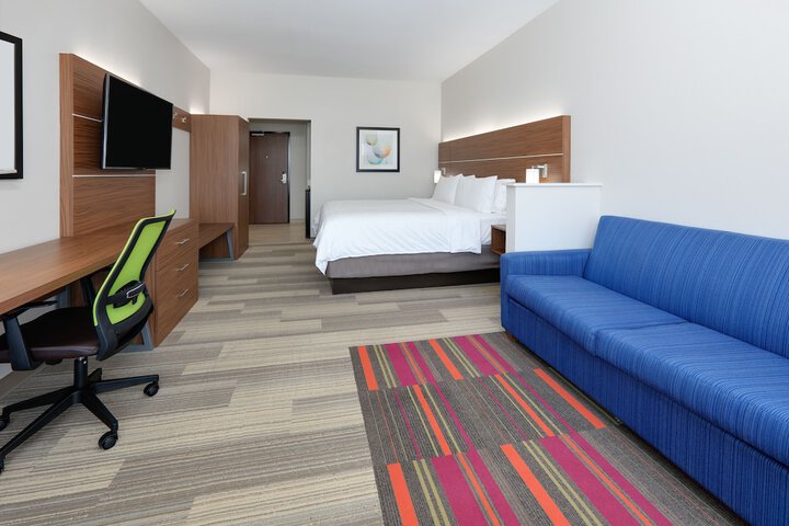 Room 9 of 29