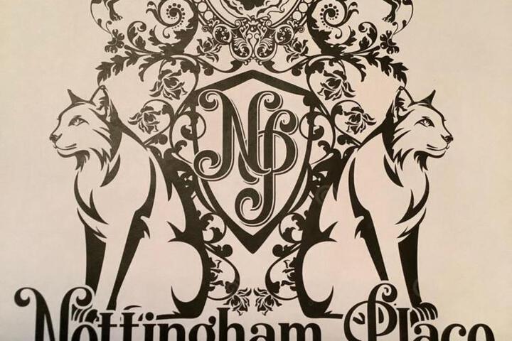 Queens Chamber w King Heavenly Bed at Nottingham Place in Wise