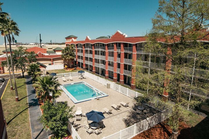 Hotel 6 of 35