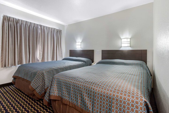 Room 20 of 29