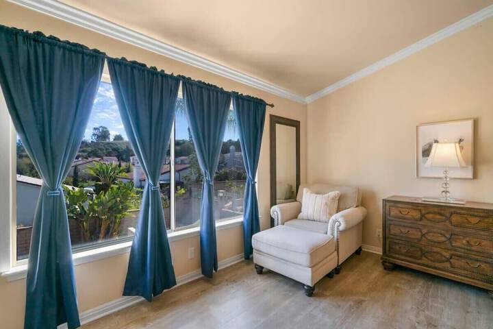at Marbella Lane - Captivating Home W / pool