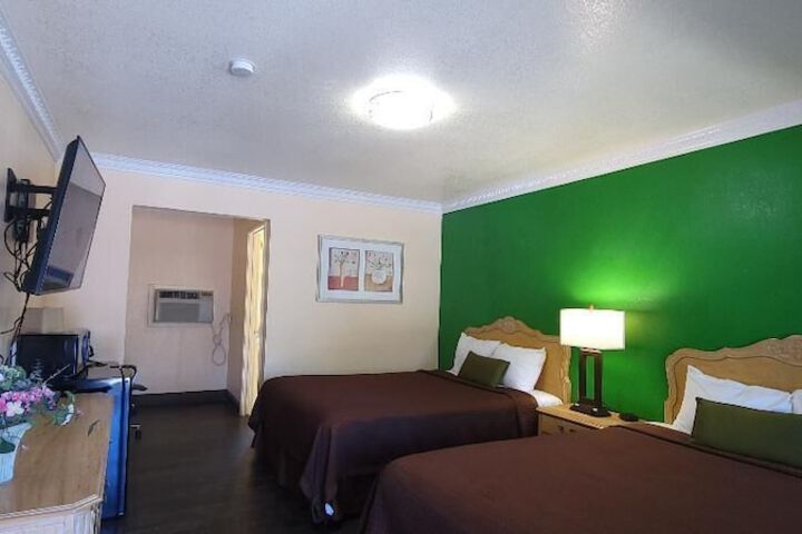 Room 18 of 71