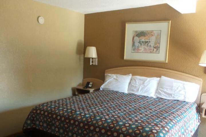 Room 22 of 31