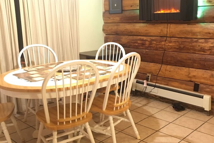 Dining 9 of 14