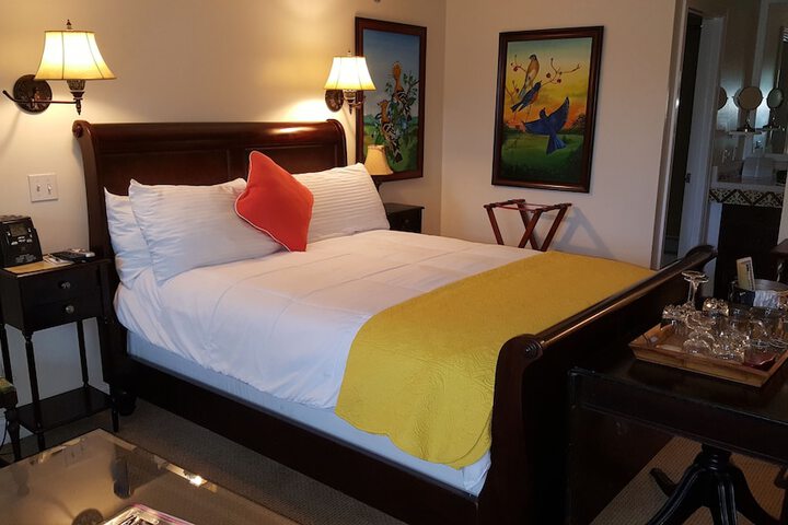 Room 255 of 392