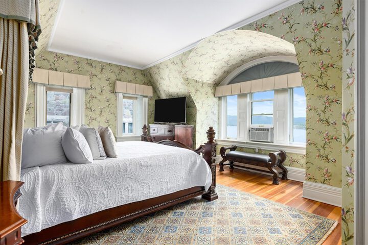 Room 75 of 123