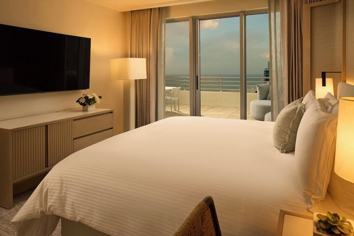 Loews Miami Beach Hotel – South Beach