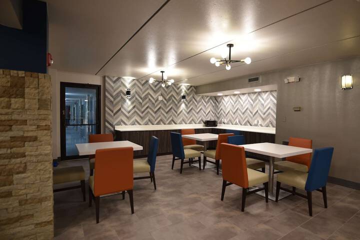 Hotel Interior 6 of 32