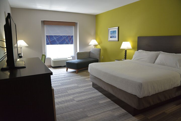 Room 14 of 35