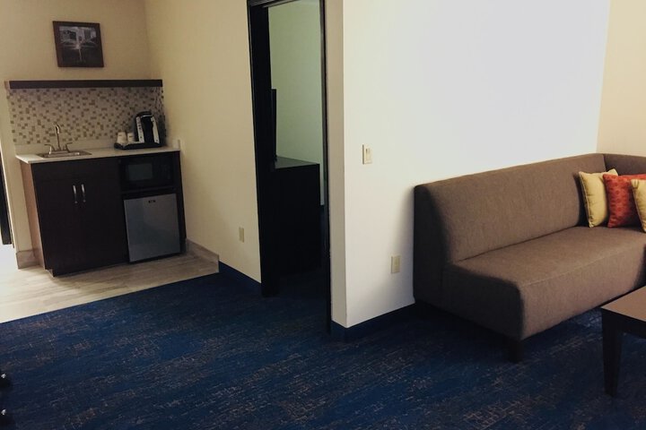 Room 13 of 51