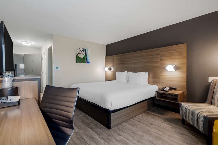 Room 28 of 41