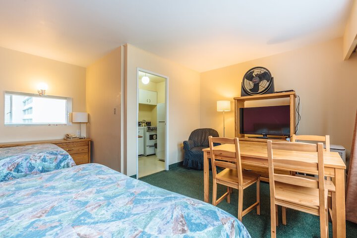 Room 42 of 77