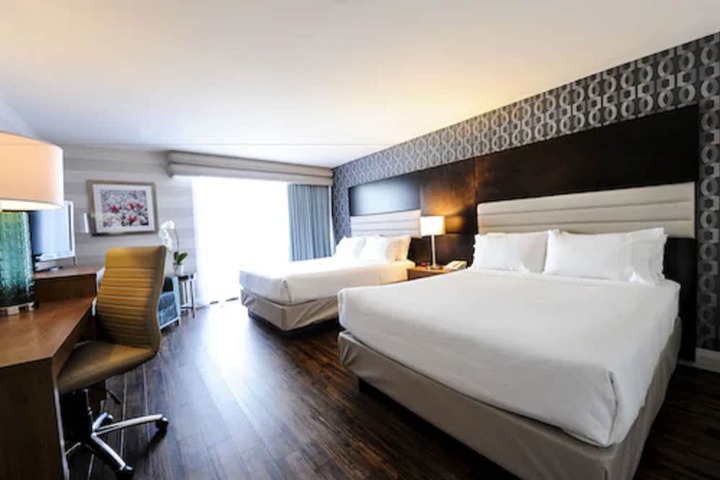 Room 30 of 53