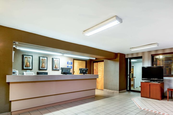 Hotel Interior 3 of 12