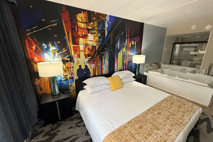 Lighthouse Inn & Suites