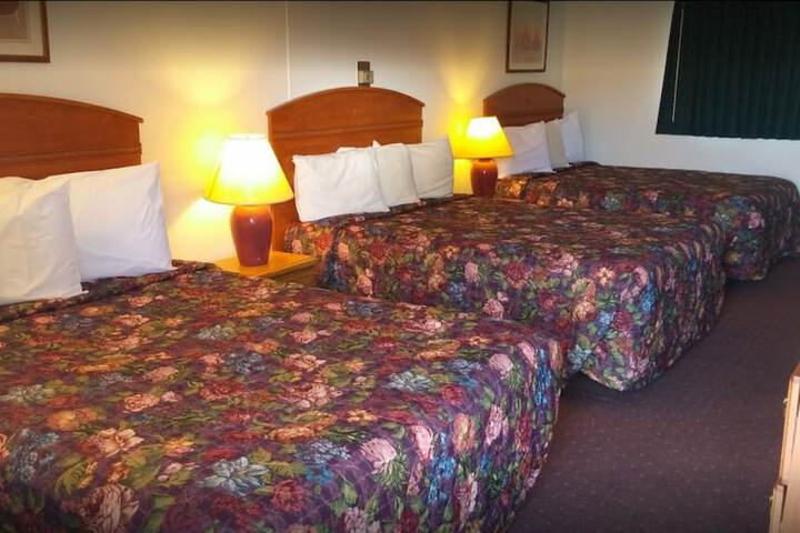 Room 8 of 20