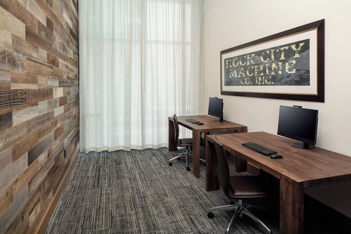 Business Center 45 of 48