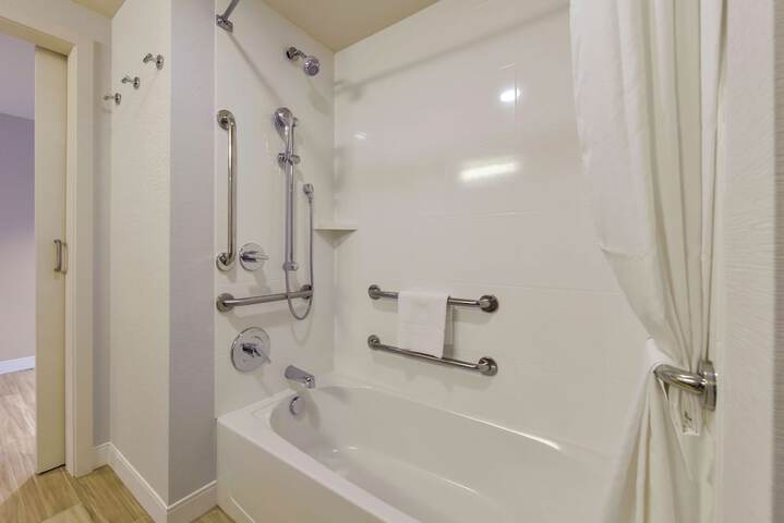 Hampton Inn & Suites Seattle / Redmond