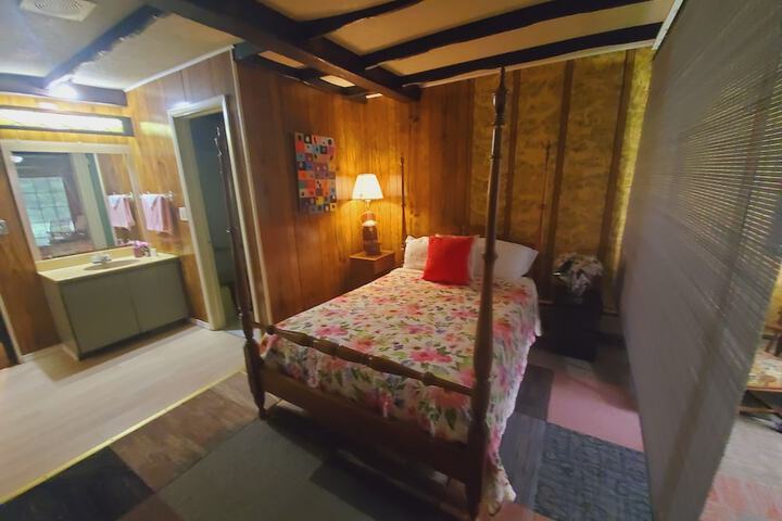 Room 93 of 118