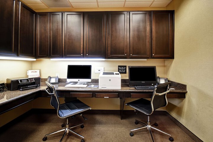 Business Center 88 of 89