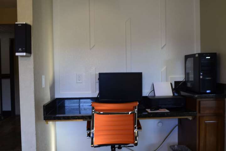 Business Center 58 of 59