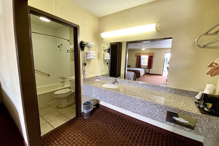 Room 12 of 35
