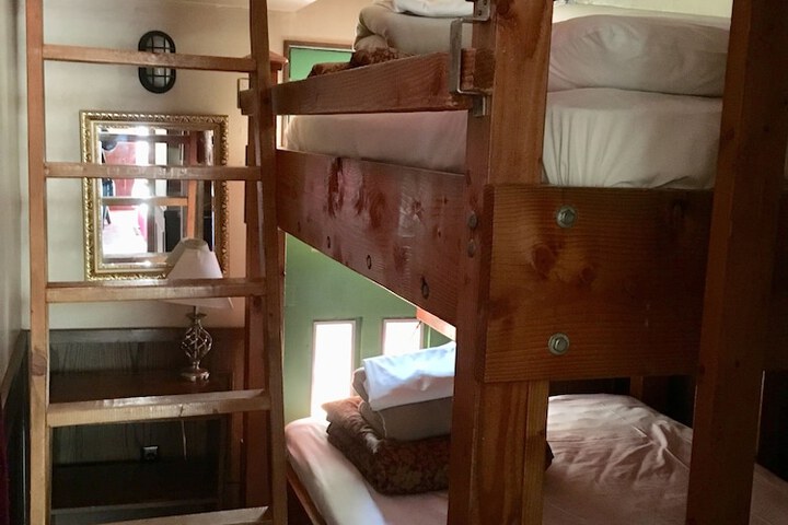 Room 41 of 61
