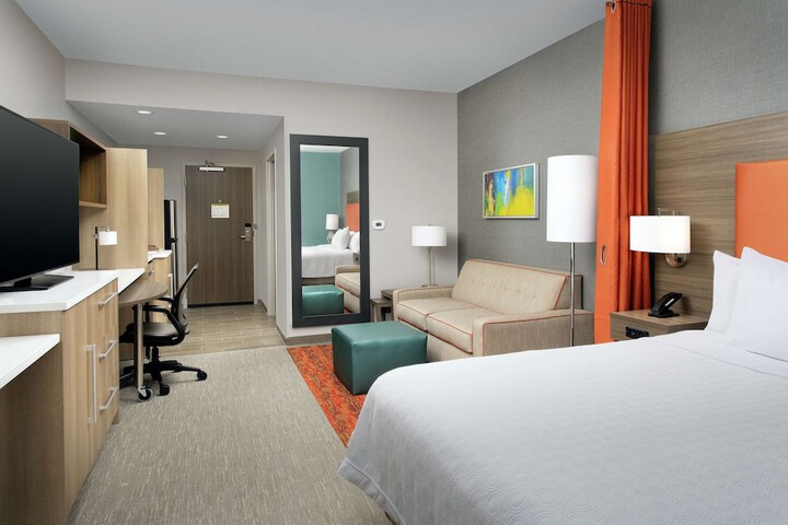 Room 25 of 40