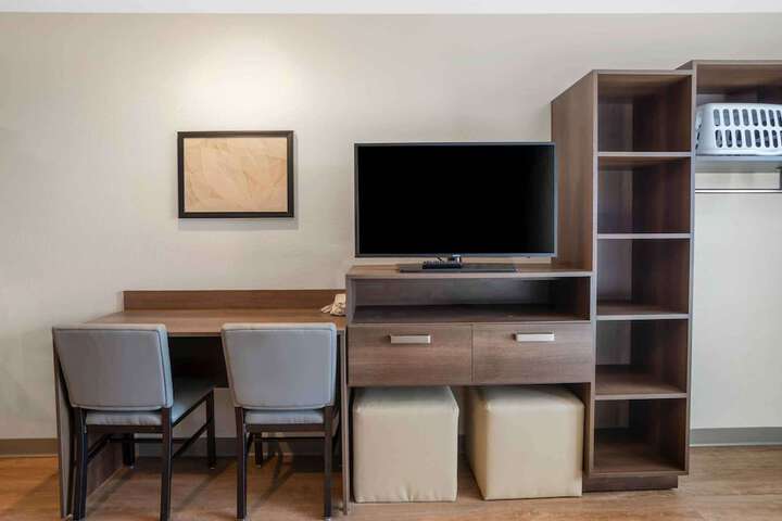 Room 25 of 36