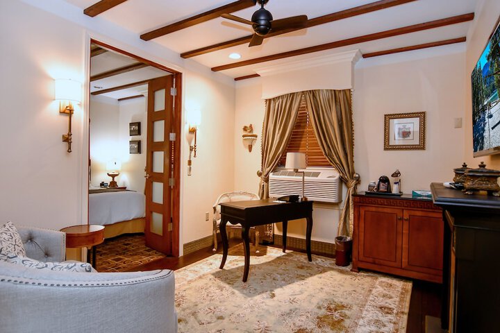 Brand Plaza Hotel
