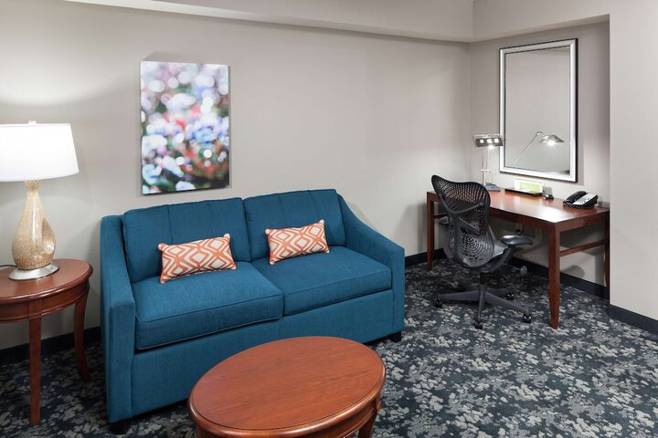 Room 17 of 40