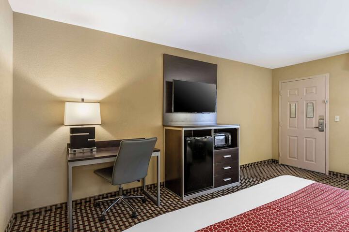 Room 16 of 29