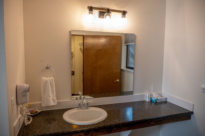 Room 184 of 235