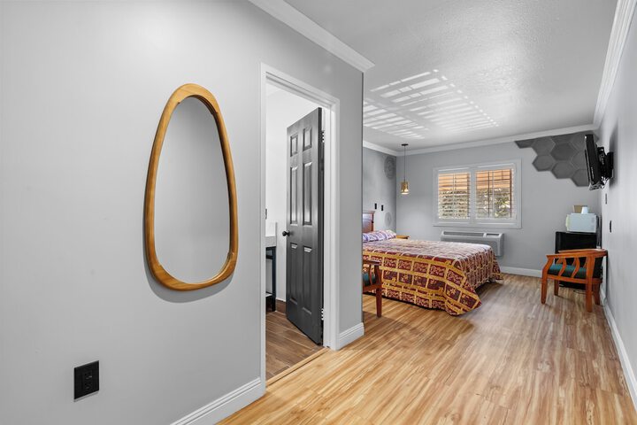 Room 43 of 67
