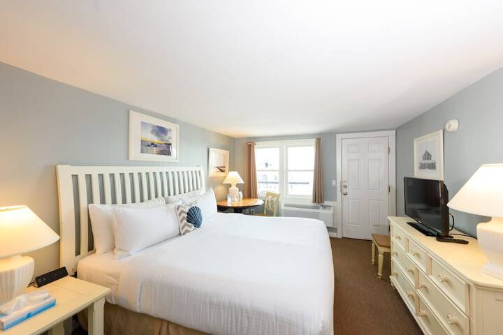 Room 57 of 104