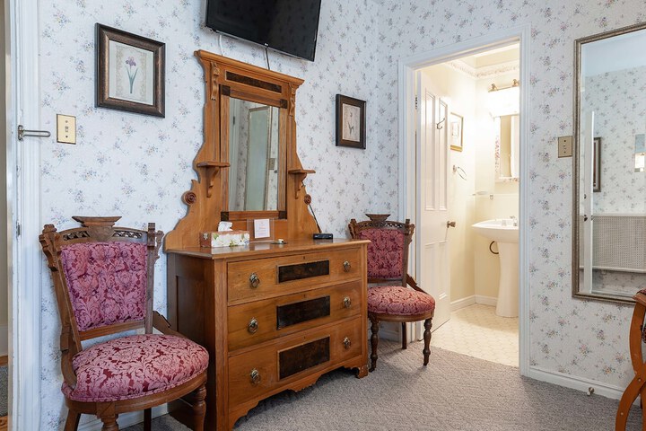 Room 45 of 115