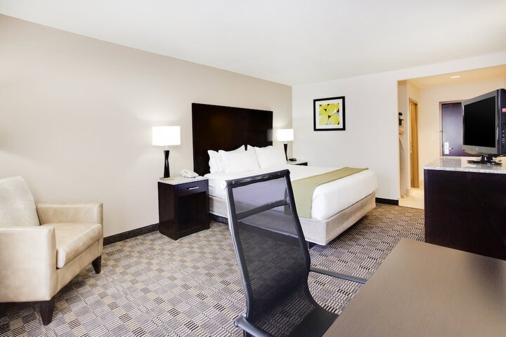 Room 13 of 48